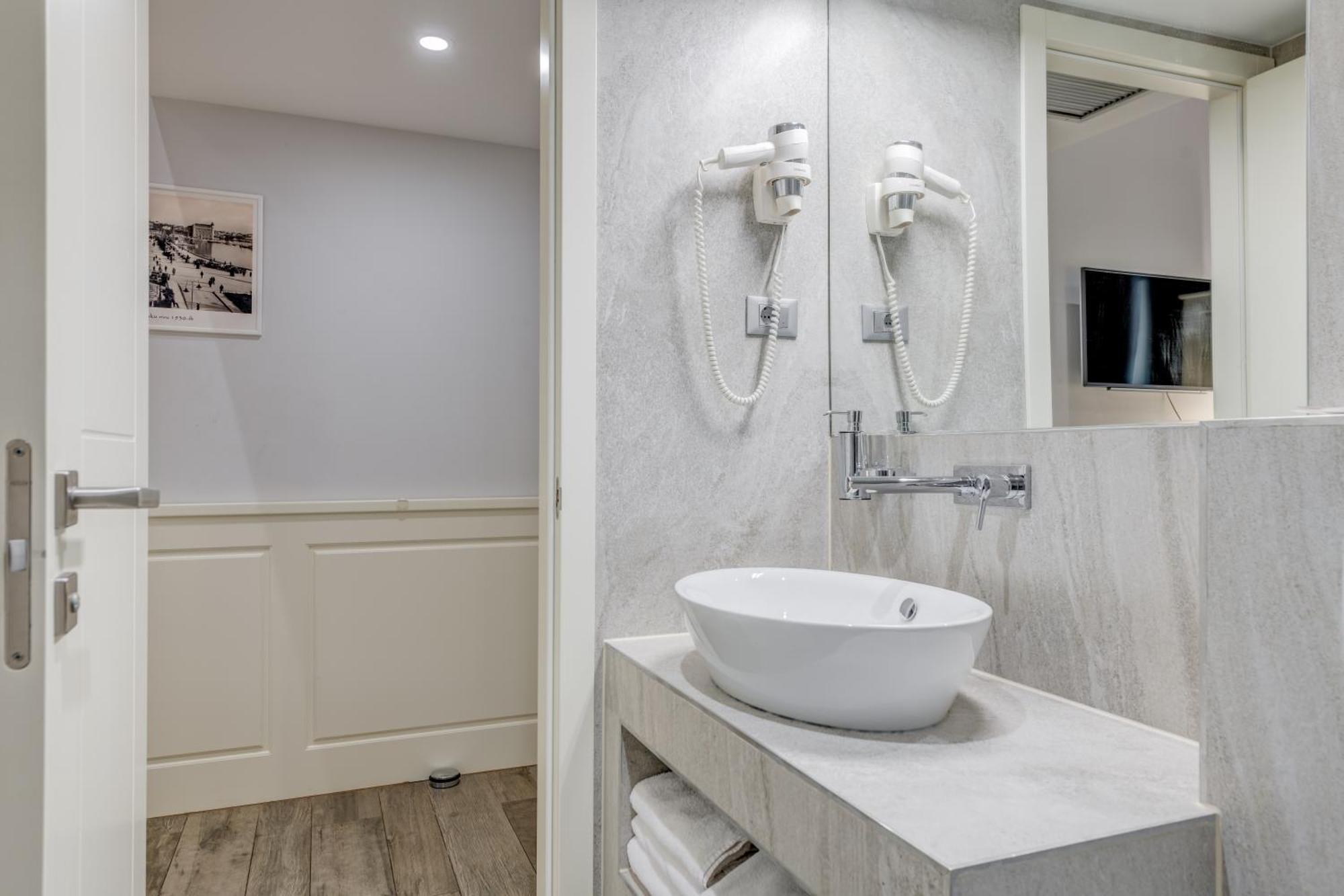 Roko Luxury Rooms Split Bagian luar foto
