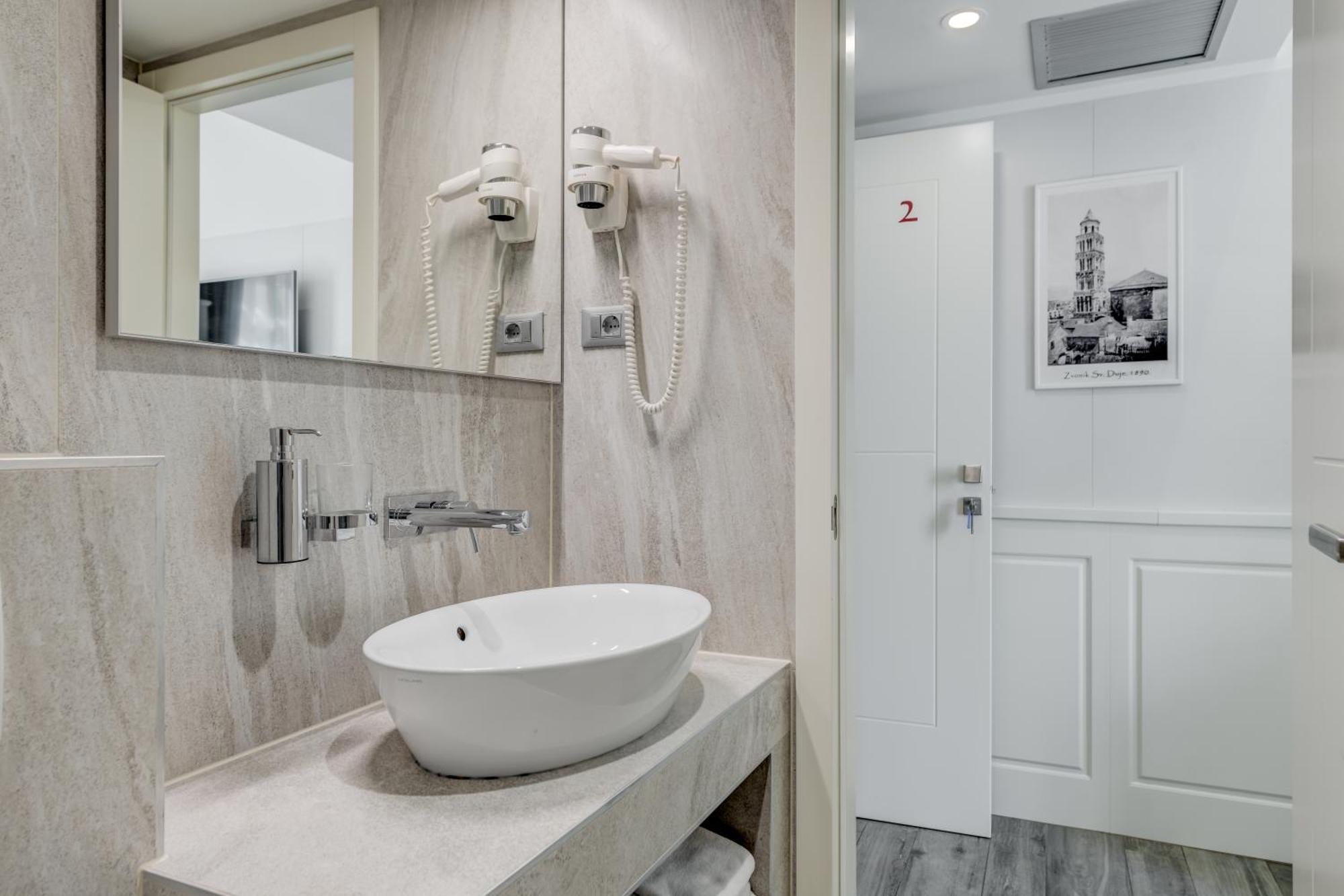 Roko Luxury Rooms Split Bagian luar foto